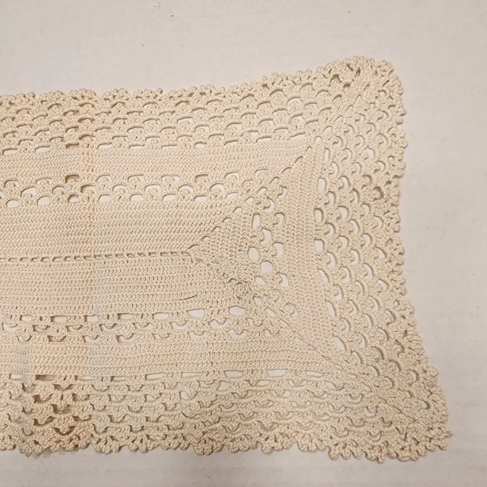 Rectangular handmade crocheted doilie 15.75 in x 9 in